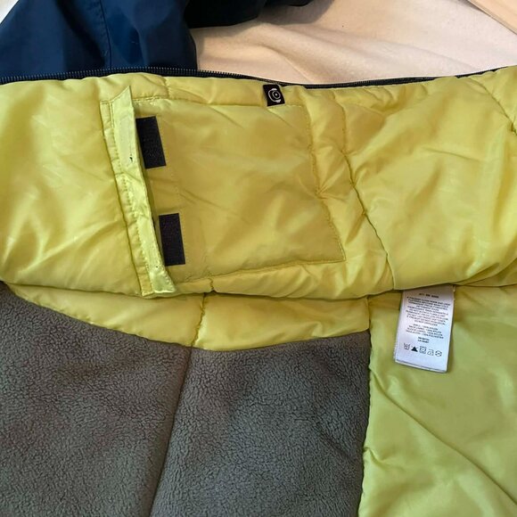 Columbia boys waterproof winter coat. Dark blue , SIZE 10/12. - Picture 3 of 13